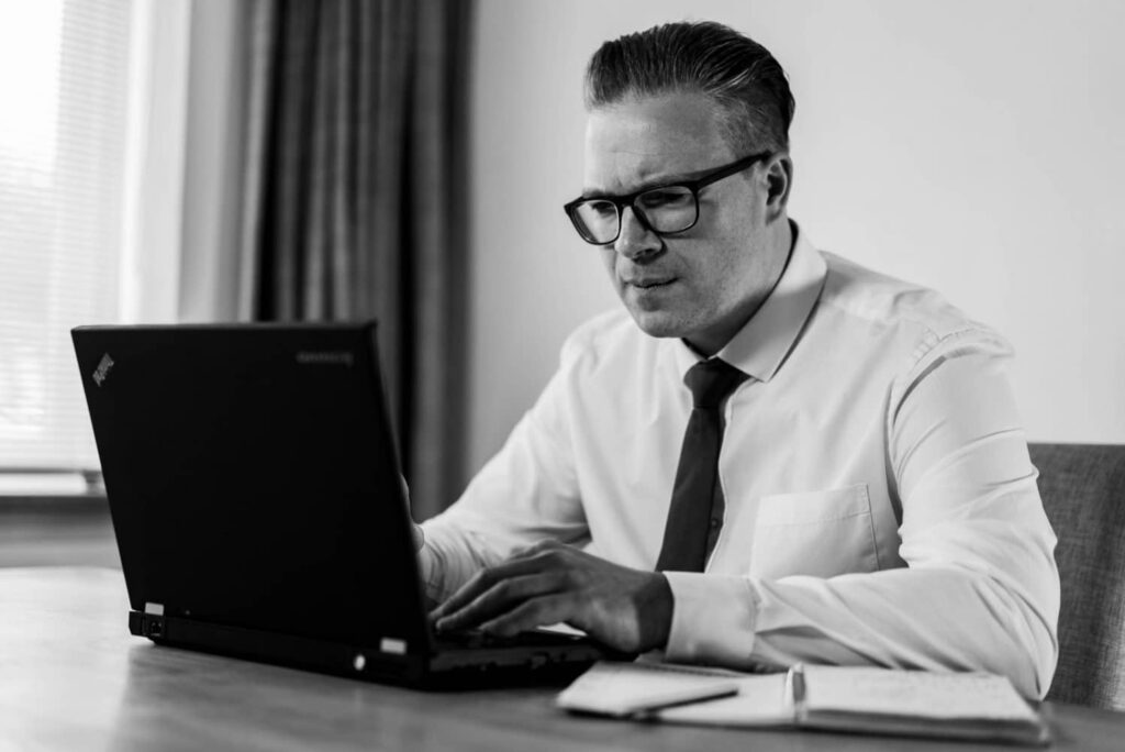 Ian Genius delivering sales training for mortgage advisers