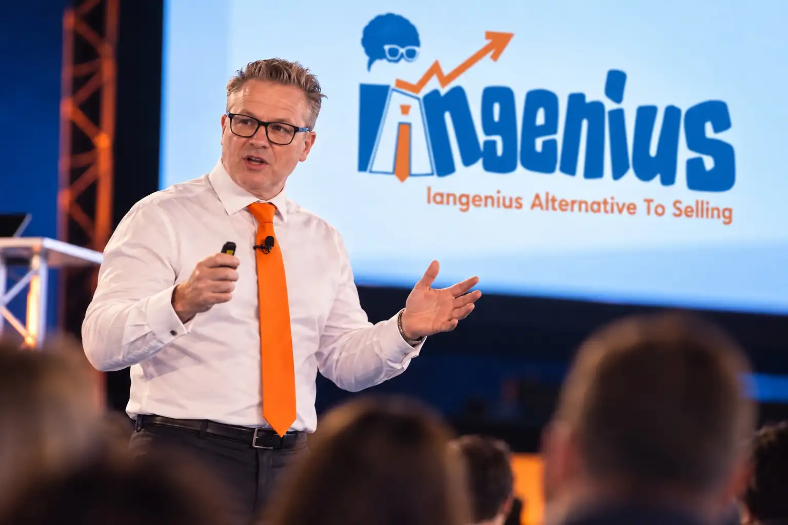 Ian Genius delivering sales training for financial services professionals
